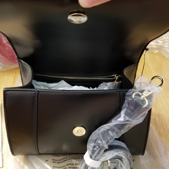 Forever 21 Black Handbag Satchel - Picture 3 of 5